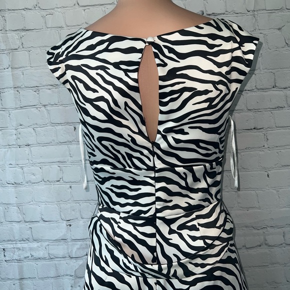 White House Black Market Zebra Print Black & White dress size 0 - Picture 6 of 7